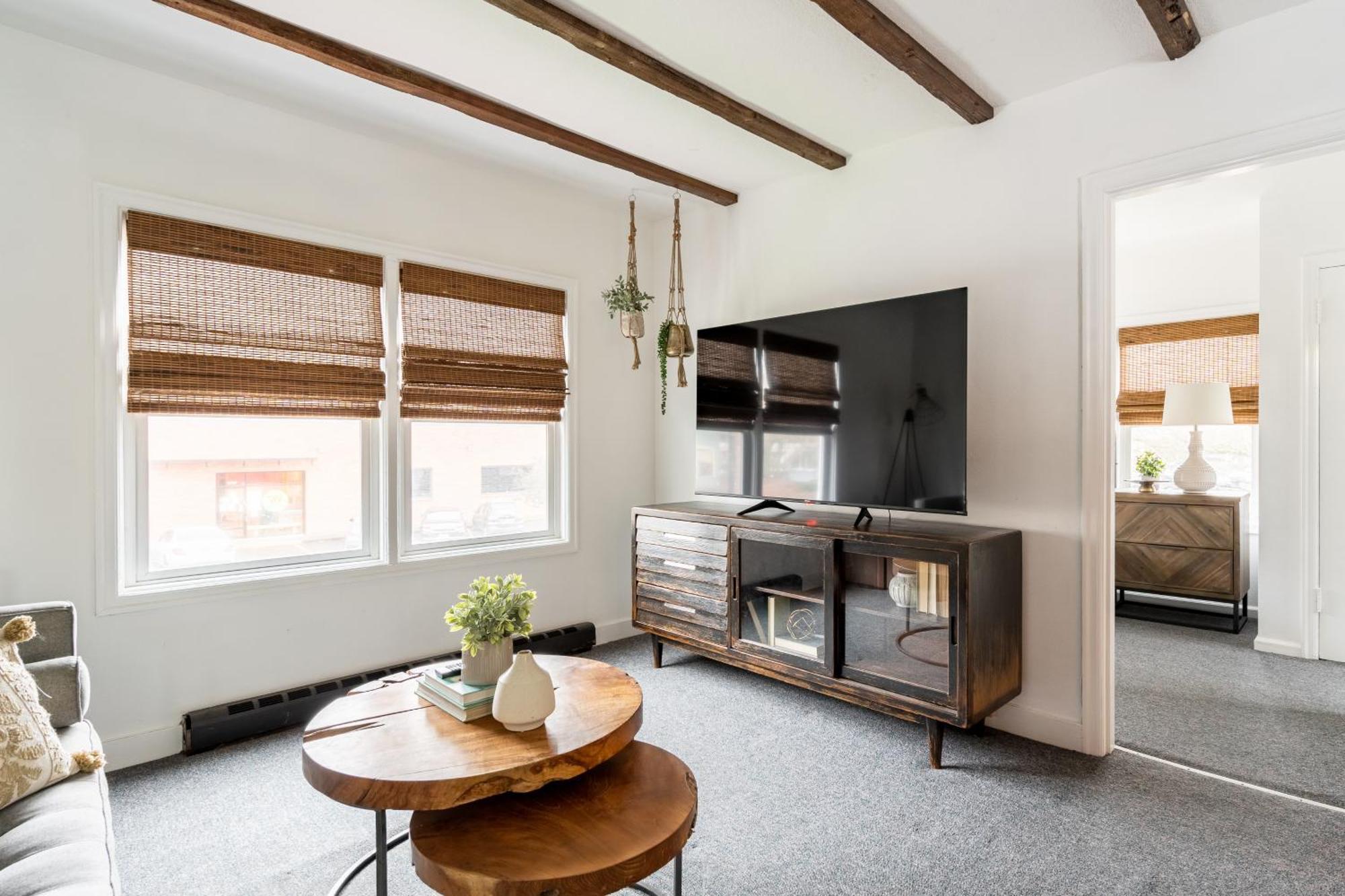 Holiday home Collection - The Garden On Broadway- 94 Walkscore *